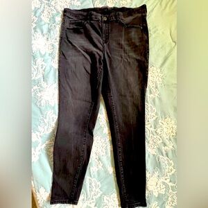 Torrid Black Sky High Skinny Jeans. Never worn & in mint condition. 18T